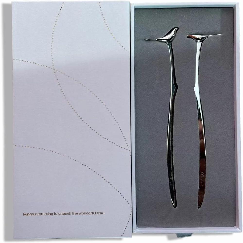 

Металлические закладки, качественные читалки, книги, красивый офис