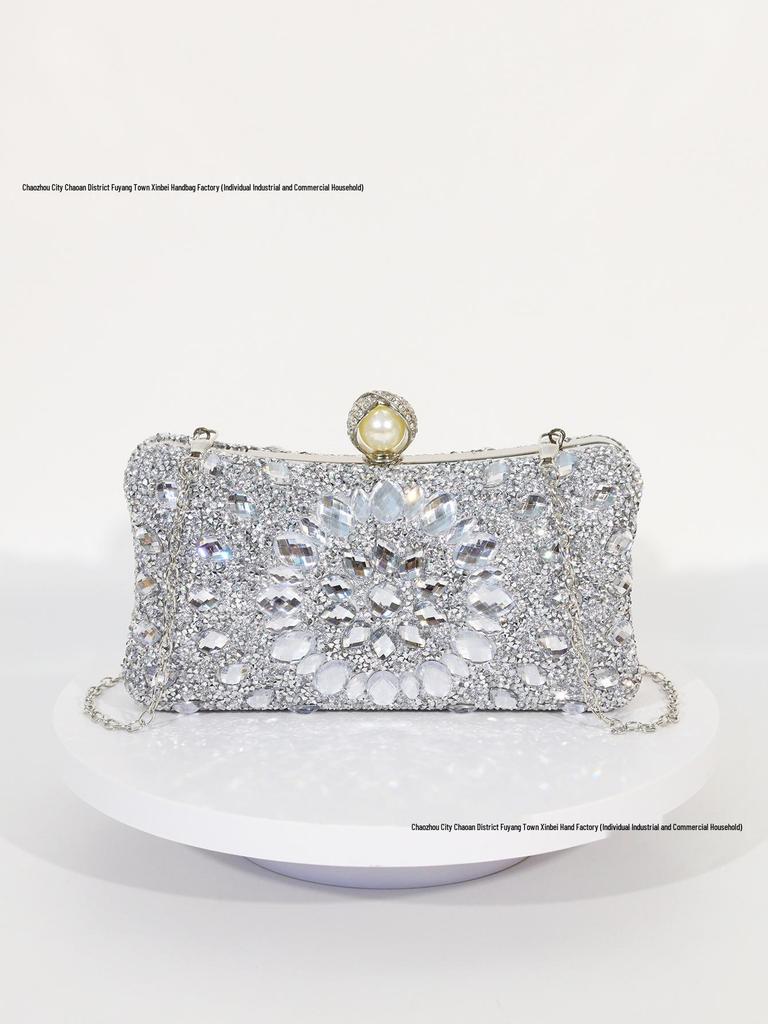 Kadın Elmas Taşlı Akşam Portföy Çantası