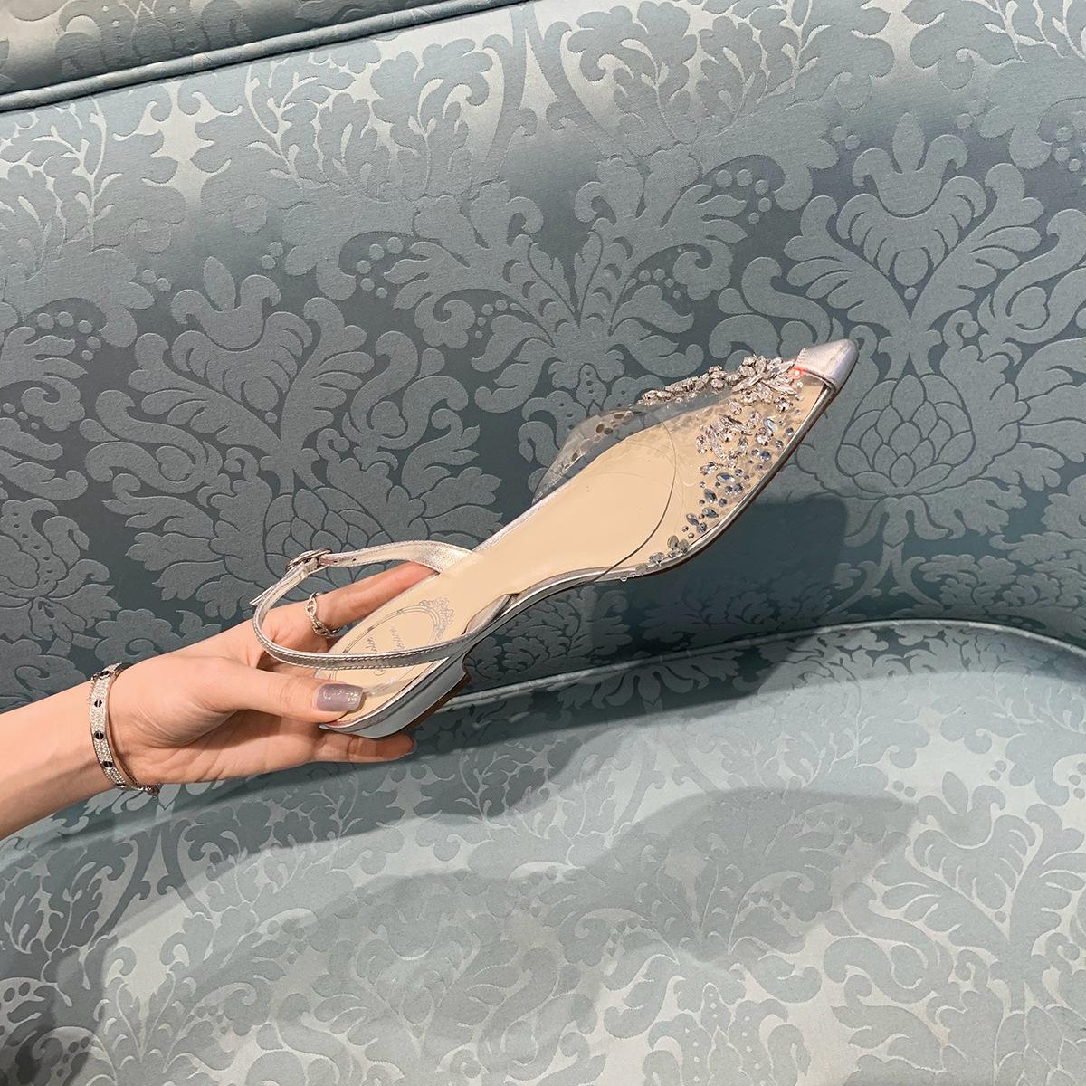 Прозрачные босоножки со стразами — фото 4