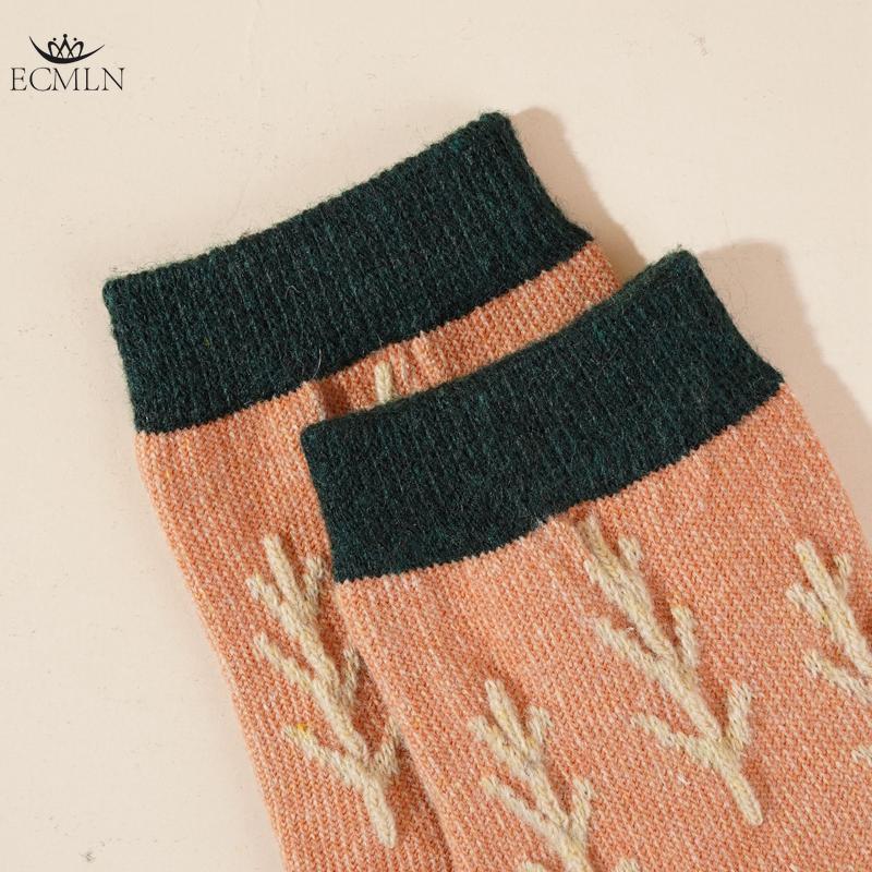 Fashion Women's Christmas Wool Socks Autumn Winter Vintage Thickened Socks Warm Soft Comfortable Socks