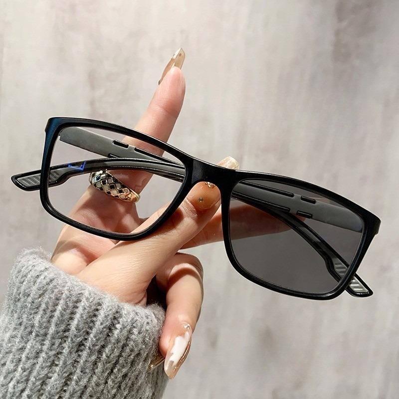 Pochromic Reading Glasses TR90 Distance and Near Men's and Women's Presbyopia Glasses +1.0+4.0