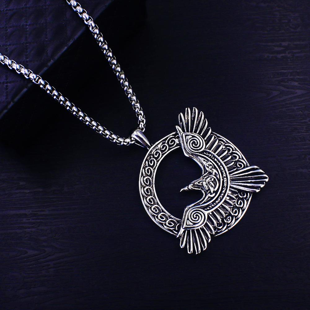 Europäische und amerikanische Retro-Diamanten-Inlay Hip-Hop-Stil Edelstahl Kreuz Halskette