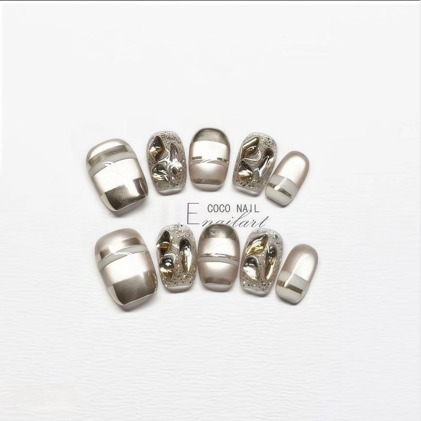 Champagne Gold Cat Eye Rhinestone Press-On Nails: Luxurious Daily Wear with White-Brightening Versatile Design