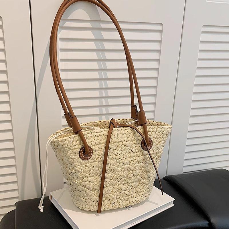

Летний приморский отпуск Пляжная плетеная сумка Женская 2025 Новая сумка-тоут на плечо Повседневная соломенная сумка из рафии Beige trumpet