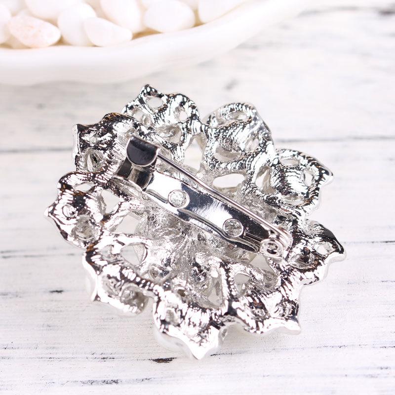 Fashion Hundred with Pearl Brooch Women's Popular Pins Exquisite Ethnic Style Hypoallergenic Affordable Luxury Enamel Brooch Long-Lasting Color Gift