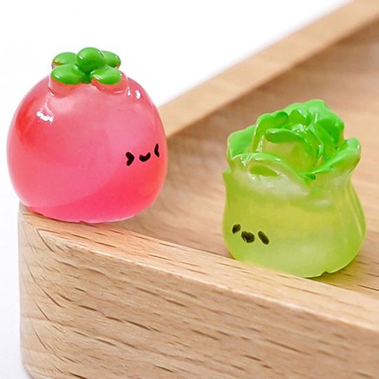 4Pcs Mini Resin Vegetable Figurines Cute Car Dashboard Decor, Adhesive Mounted Resin Car Interior Decorations for Women, Mini Dashboard Ornaments
