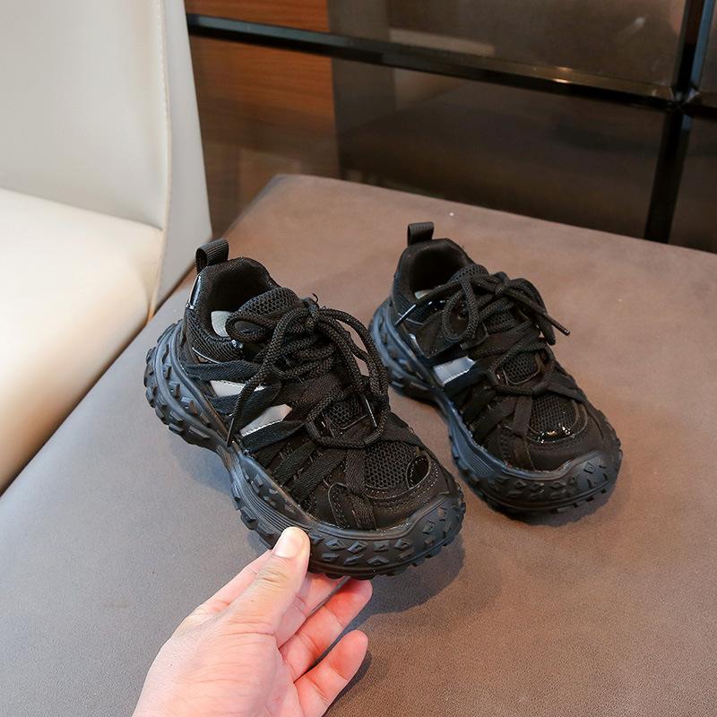 

Детская спортивная обувь 2025 весна и осень новая обувь-танк для мальчиков, сетчатая обувь для папы, дышащая, для девочек, шины из дуриана 30 чёрный