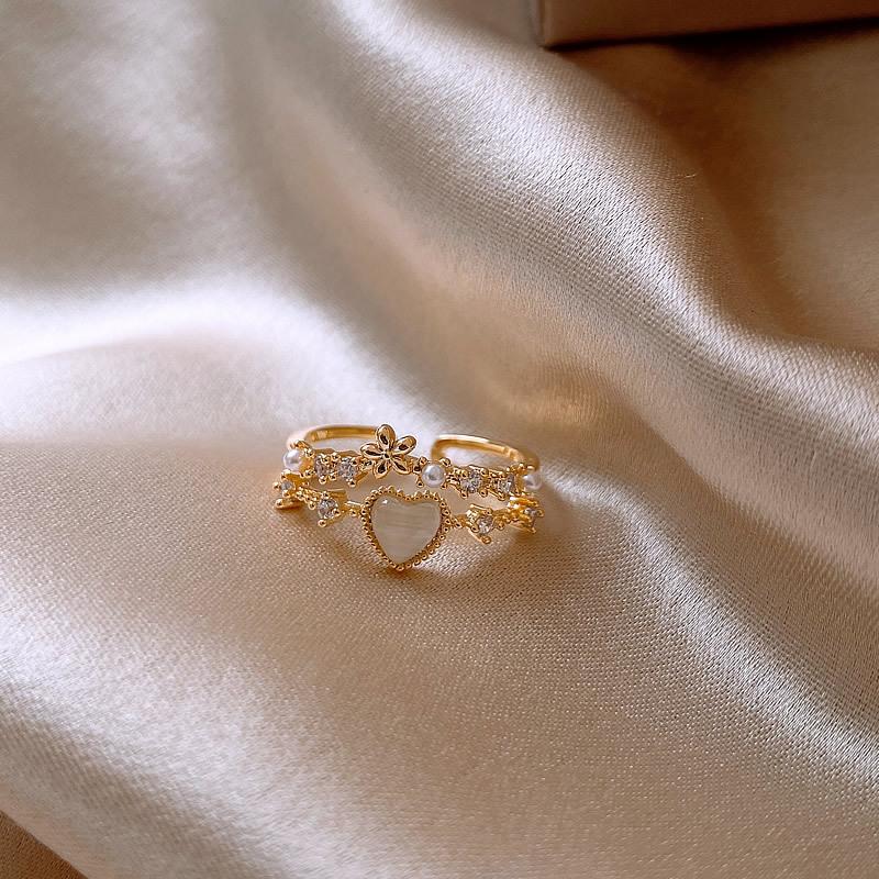 True Gold Electroplated Copper Micro-set Zirconia Petal Cat's Eye Stone Heart-shaped Ring - Personalized Finger Ring