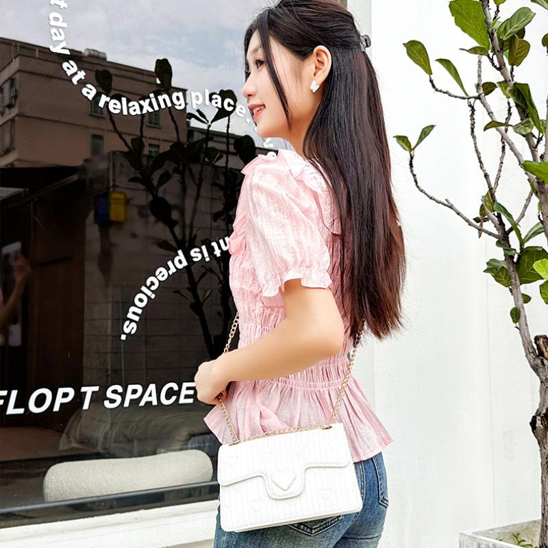 Fashion Trendy Black PU Leather Crossbody Bags Simple White Flap Sling Shoulder Bags for Women Female Heart Print Chain Handbags