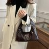 2026 Fashi Popular Large Capacity Retro Commuting Texture Temperament Tote Shoulder Armpit Women's Bag