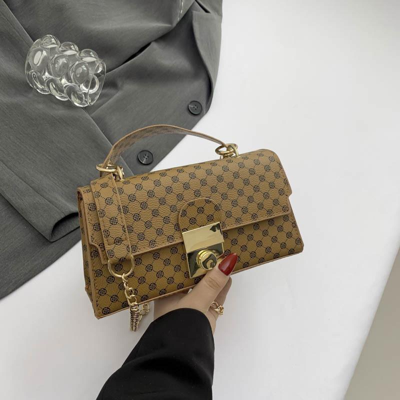 Retro Summer Handbag Women's 2025 New Casual and Beautiful Personalized Women's Bag Fashion Trend Shoulder Small Square Bag