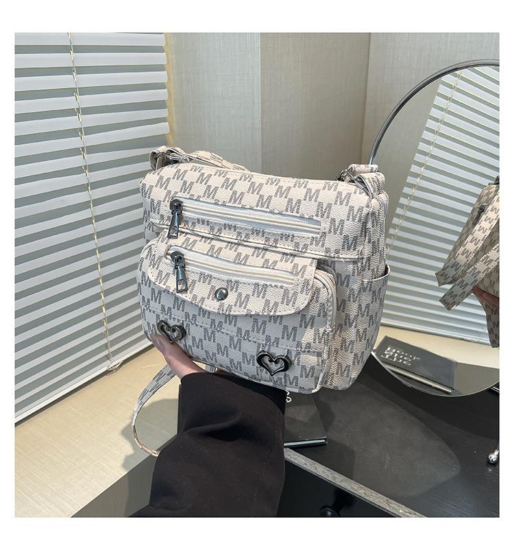 Fashion trend versatile shoulder bag women's messenger bag 2025 new retro foreign style armpit bag