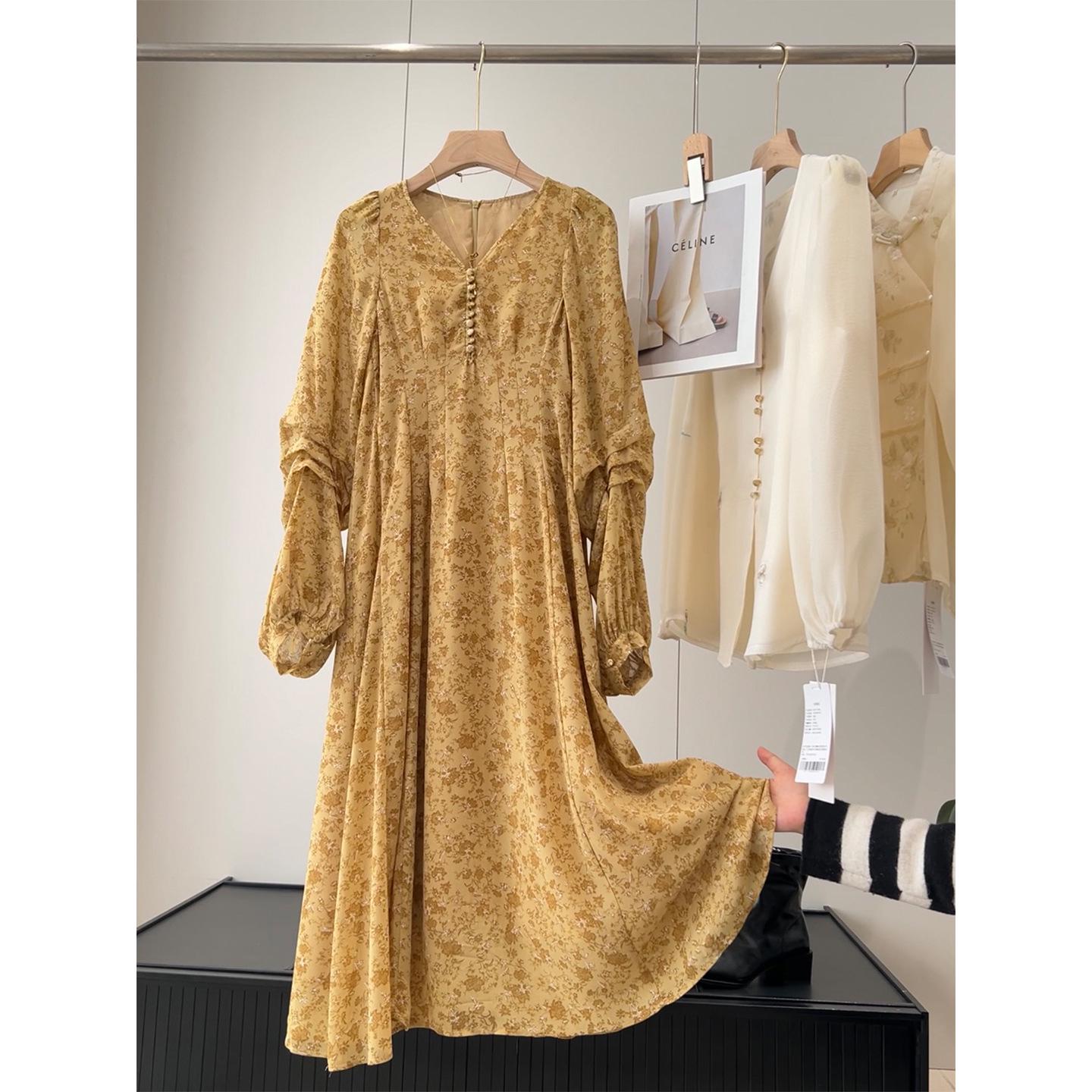 

Influencer-Style V-Neck Floral Chiffon Dress - Long-Sleeved, Pleated, Slimming Design Large жовтий