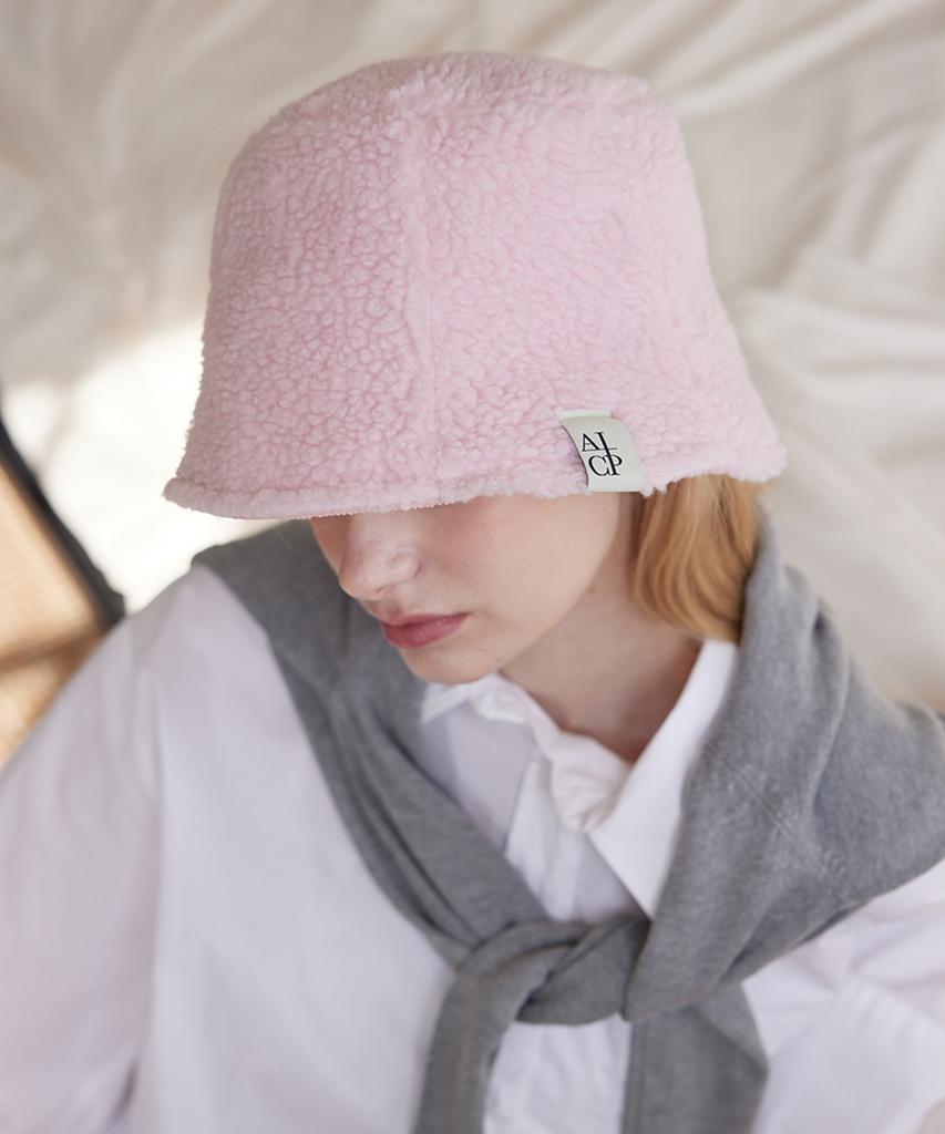 Olinkeompeulliteu Teddy Reversible Bucket Hat (Pink)