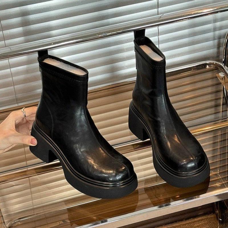 

Shoes lady with the same 2025 British style heightening Martin boots temperament retro platform comfortable short boots women s shoes children 35