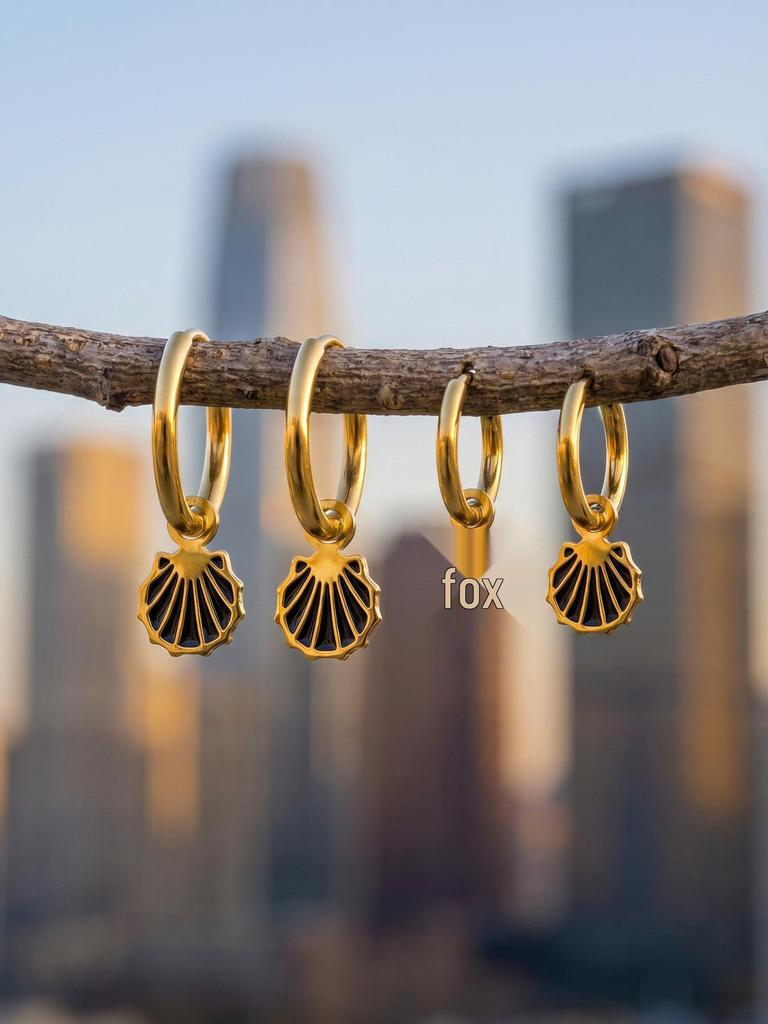 European Stainless Steel Shell Pendant Earrings: 18K Gold-Plated Fashionable High-End Ear Cuffs