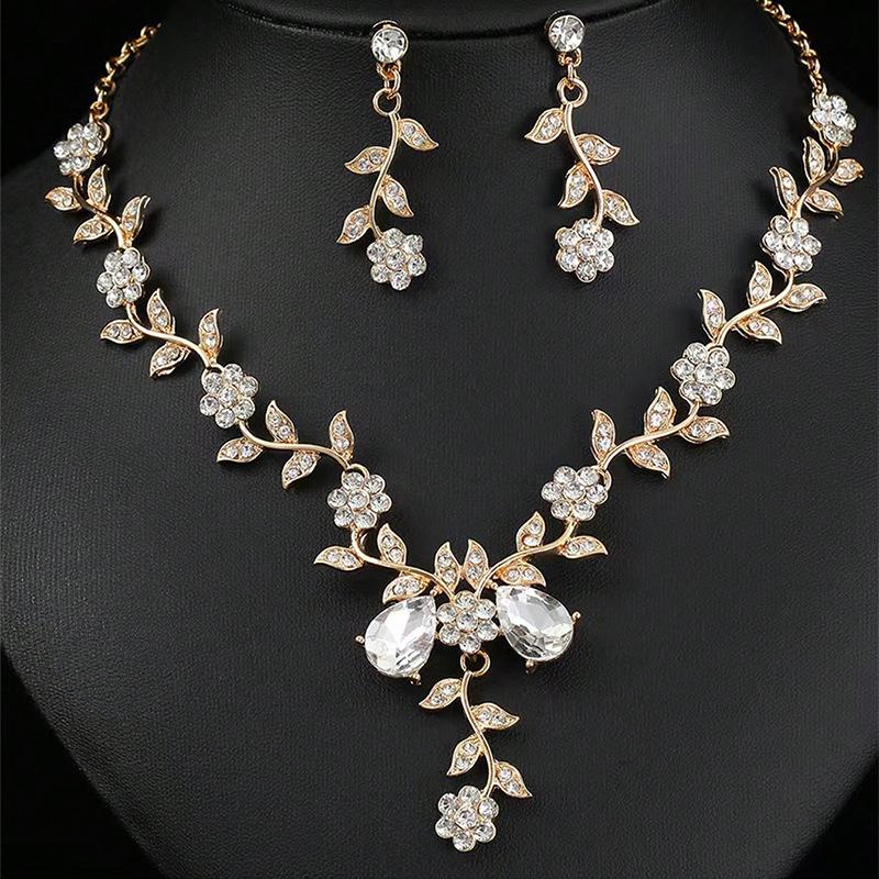 

Bridal Wedding Accessories Two-piece Set, Exquisite Rhinestone Flower Necklace Earrings Set Party Dress Accessories Set 2026 45CM