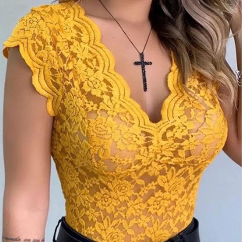 Elegant Women'S Red Lace V-Neck Short Sleeve Top  Floral Print Stretchy & Form-Fitting Fashion Top Lace Detailin