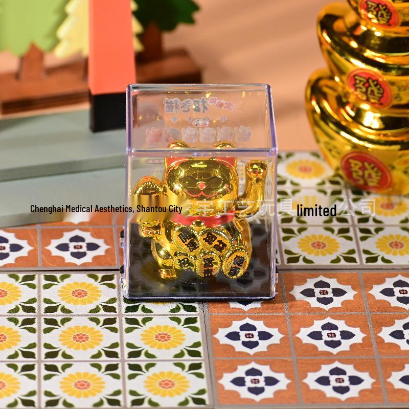 2-Inch Solar-Powered Golden Lucky Cat Waving Ornament for Desktop Decor