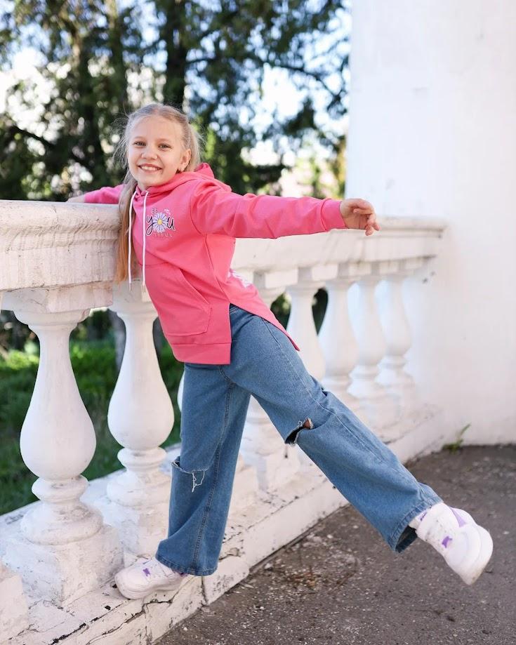Stylish Girls’ Hoodie – Comfortable Fit & Quality Material, Any Season, 6161-057-33-5 HC
