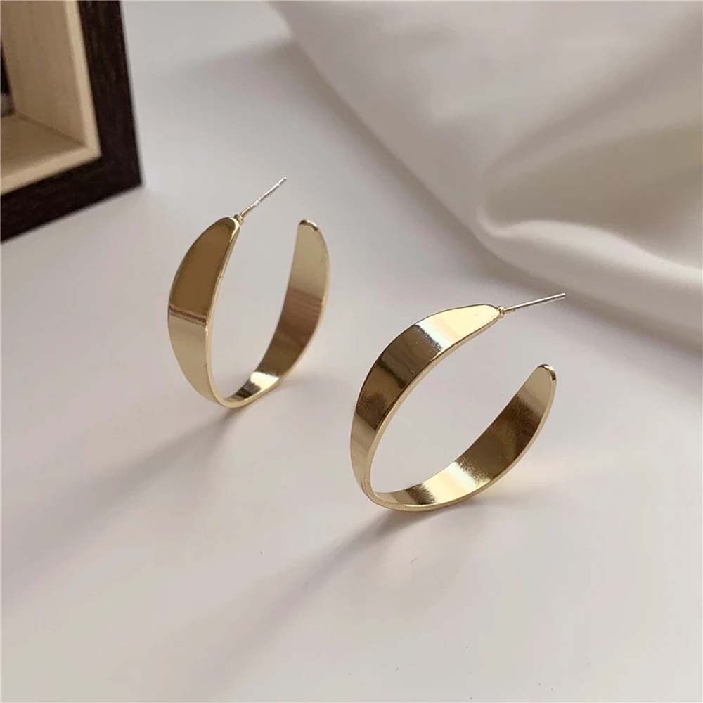 

Temperament Girls Korean C Shape Earrings Hoop Earrings Metal Fashion Jewelry