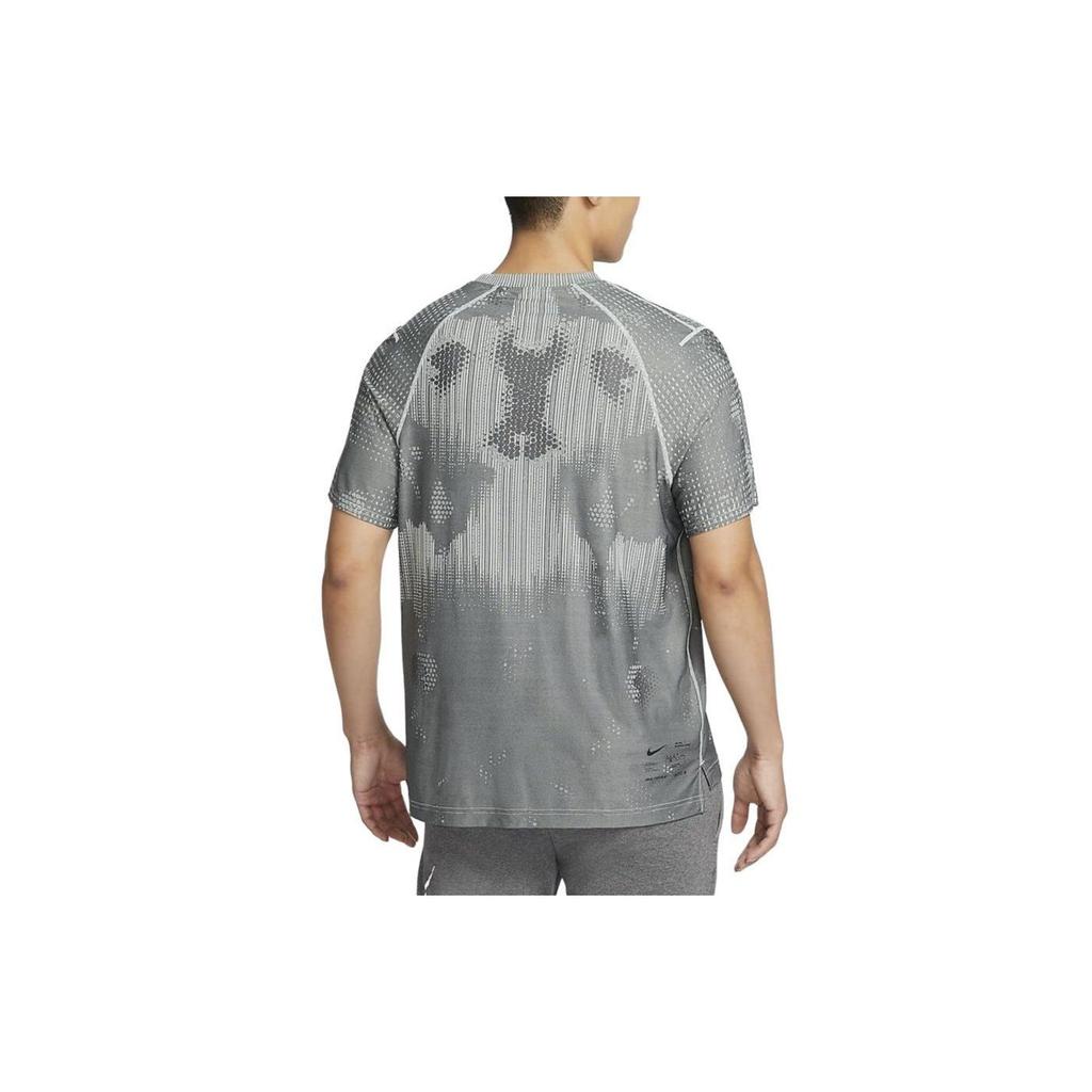 Nike A.P.S T Shirt Men's Light Silver FN2972-034