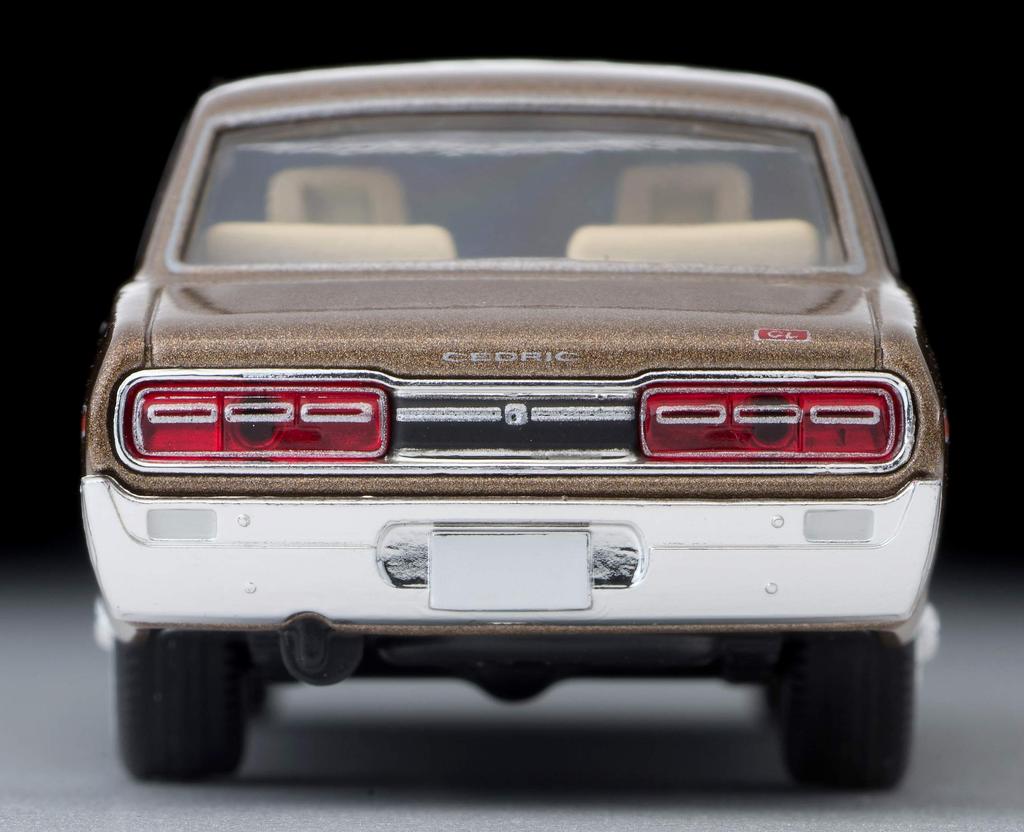 Tomica Limited Vintage Neo Scale Nissan Cedric 2000GL Finished Product 1/64 LV-N205a (1971 Model, Brown) -