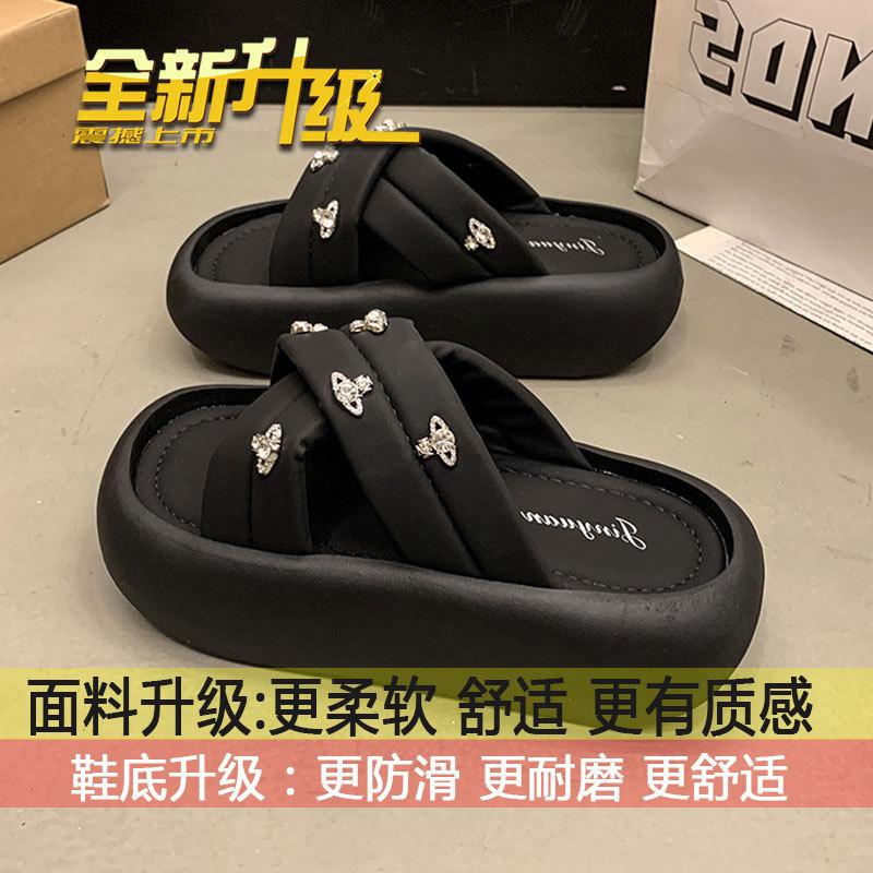 

Popular beach one-word drag trendy girl wearing European bread cross with thick-bottomed rhinestone cool slippers in summer 2025 35
