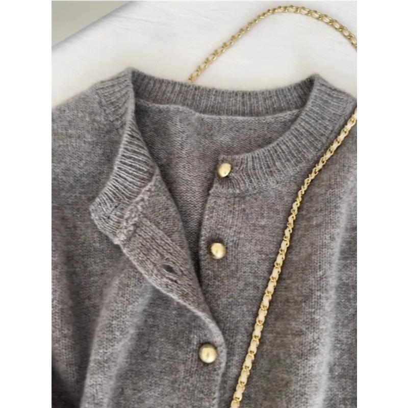 Autumn and winter new round neck gray knitted cardigan sweater women's raccoon fleece jacket top soft waxy skin-friendly