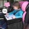 1 Stück Faltbares & Erweiterbares Polyester Kinderautositz Reisetablett mit Mehreren Aufbewahrungstaschen