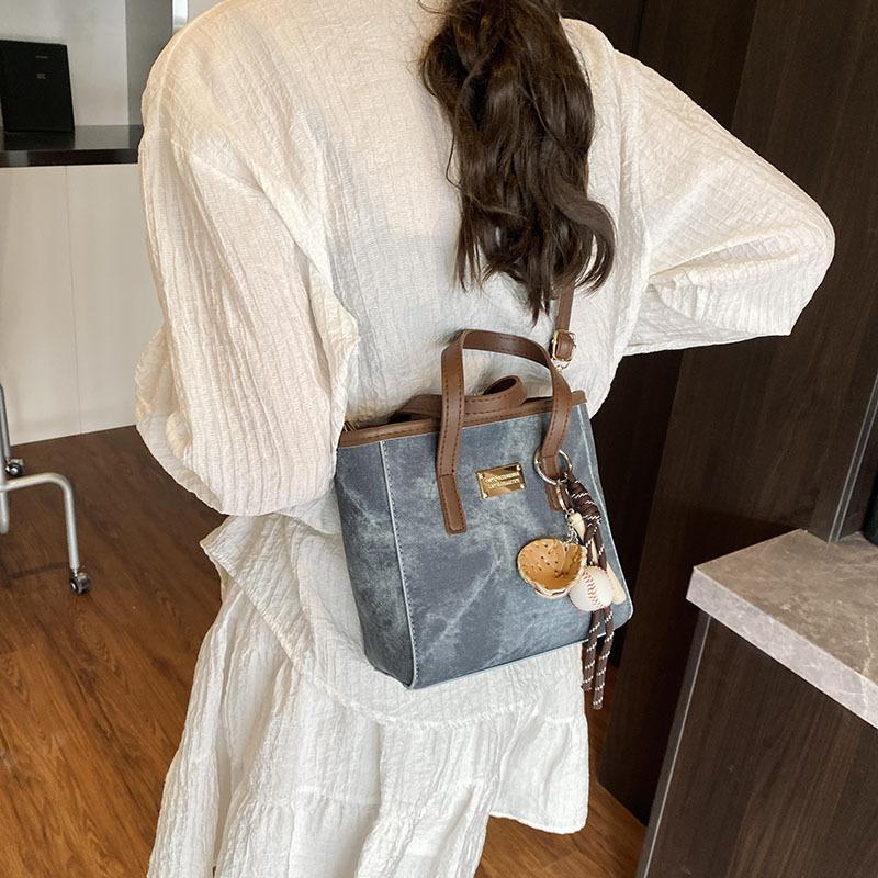 Trend Versatile Portable Bucket Bag Women's 2025 New Fashion Casual Shoulder Bag Premium Commuter Messenger Women's Bag