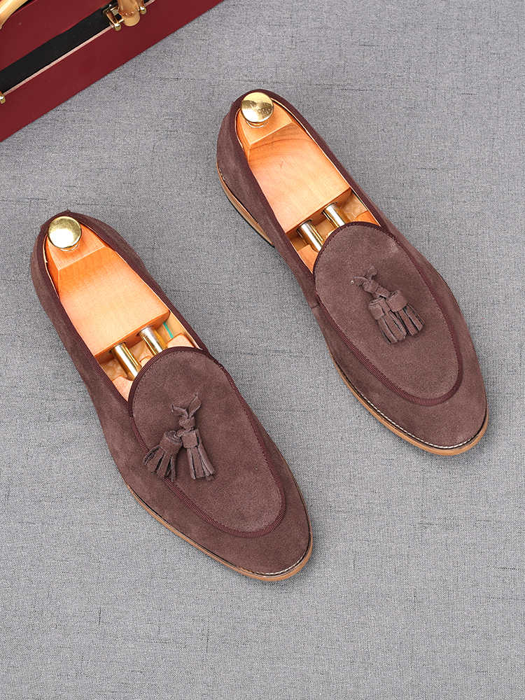 New Men's Suede Leather Tassels Loafers Pointed Black Brown Business Flats Shoes Designer Homecoming Wedding Dress Footwear