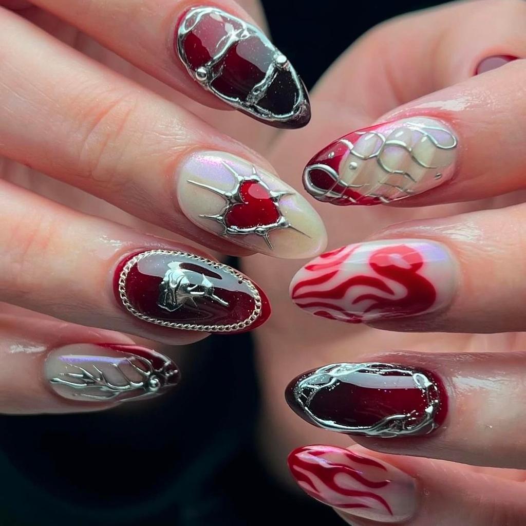 24 STUKS Hoge Kwaliteit Amandel Press-on Nagels Zoet Koel Metaal Zilver Ster Patronen Kunstnagels Donker Kattenoog Nep Nagels Afneembaar