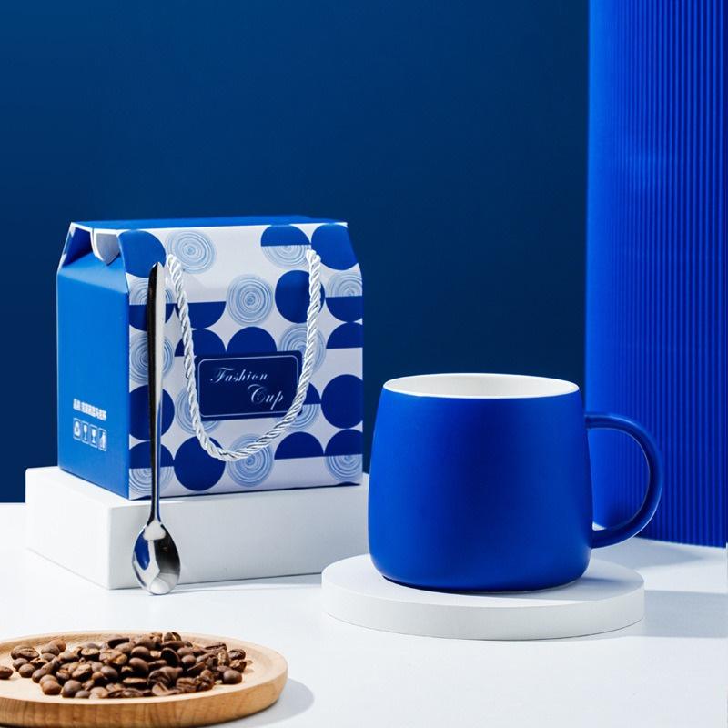 500ml Modrý keramický hrnek Dárkové balení Šálek na kávu Kreativní design Stříkající inkoust Snídaňový hrnek na ovesnou kaši Festivalový dárek Porcelánový hrnek
