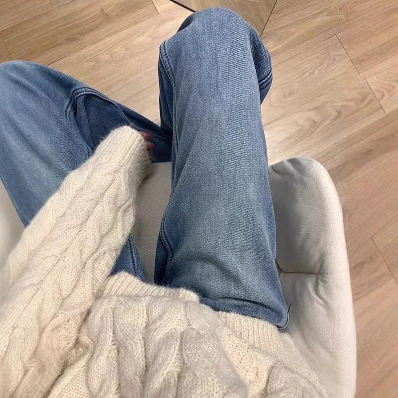 Women's High-Waisted Retro Blue Fleece-Lined Wide-Leg Jeans - Autumn/Winter Slimming Style for Plus-Size.
