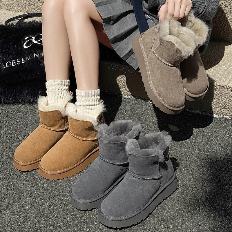 Women's 2025 Fleece-Lined Wool Snow Boots: Thick-Soled, Non-Slip, Wear-Resistant, Genuine Leather for Autumn/Winter.