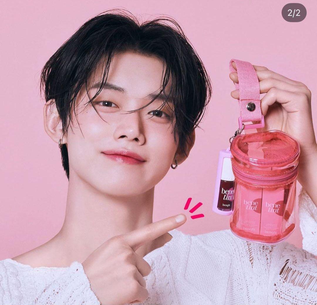 

[USED] Benefit Yeongjun Cosmetic Pouch Korea