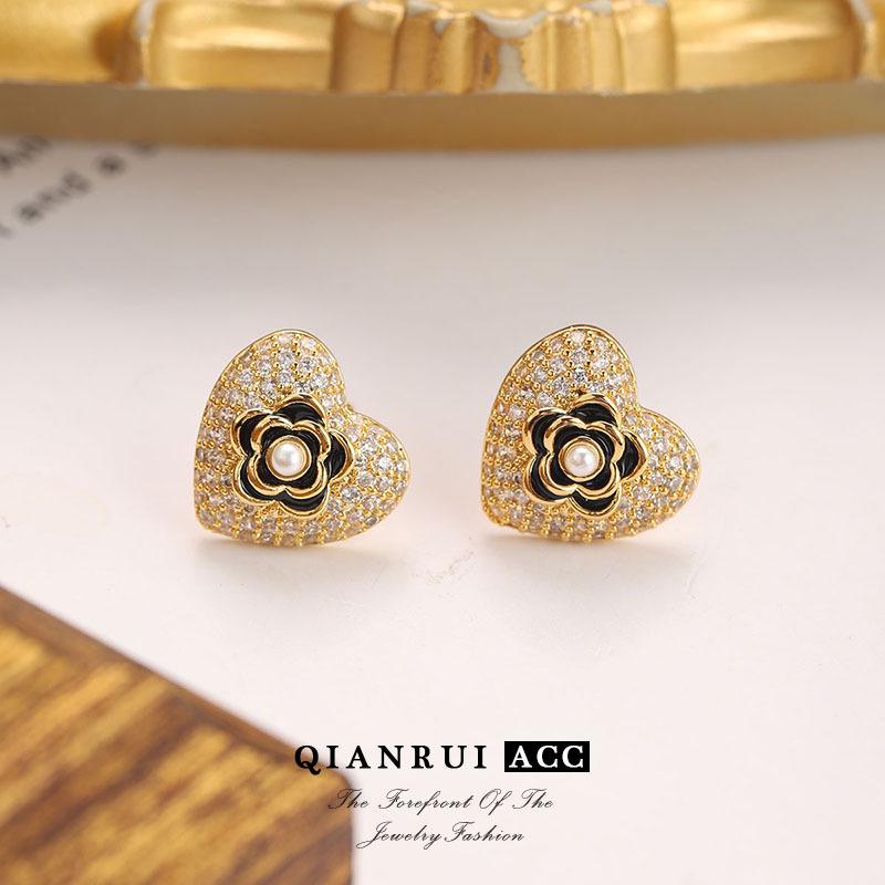 French Coco Zircon Heart Stud Earrings - Retro Light Luxury Camellia Floral Design with Full Diamonds for Women