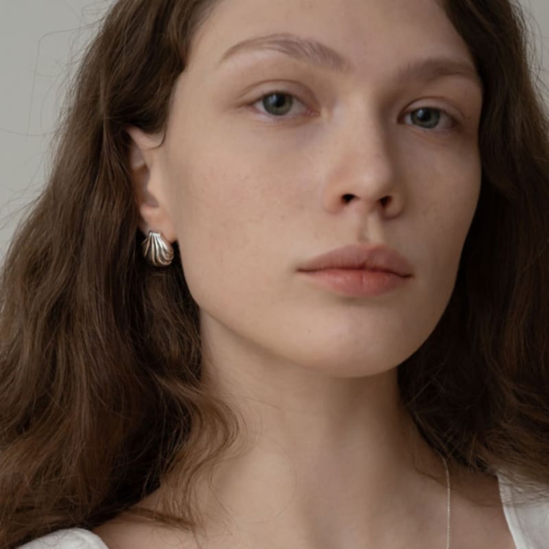 Dawn of Me Forte Shell Earring