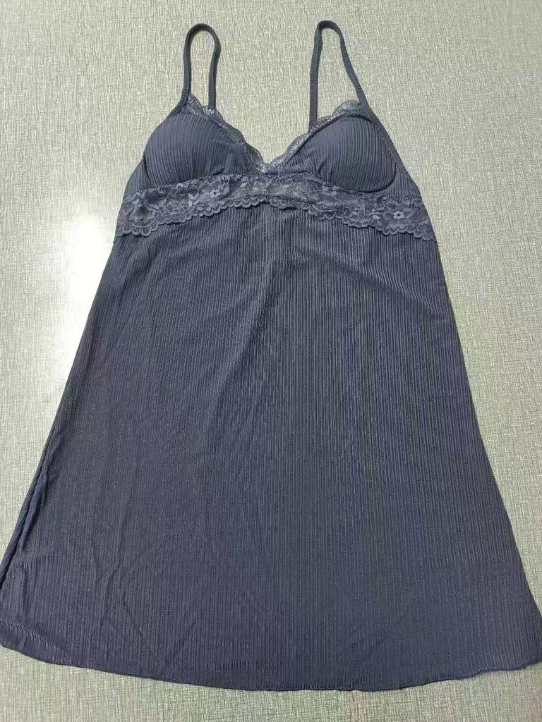 Women's Ice Silk Lace Camisole Nightgown with Chest Pads - Slimming Summer Style for Inner or Outer Wear.