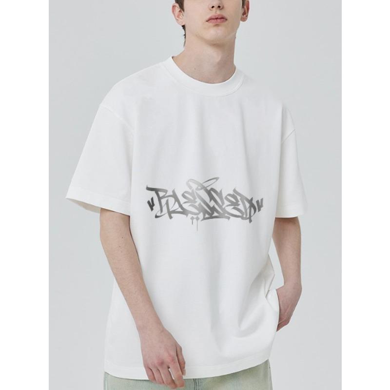 Nadměrné bílé tričko s grafitti potiskem v roztrhaném stylu, ležérní streetwear top pro muže a ženy