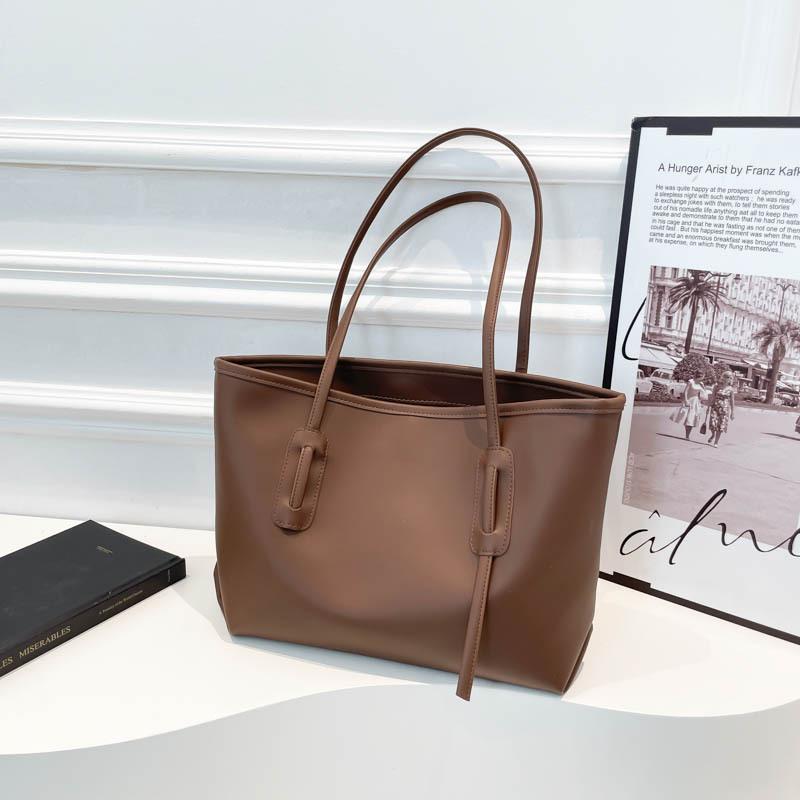 

Женская сумка большой вместимости летняя простая новая трендовая модная сумка на плечо сумка-тоут для通勤 в литературном стиле