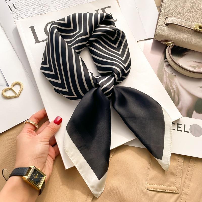 Zhang Ruonan silk scarf women's spring and summer new fashion retro accessories scarf neck high-end small square scarf