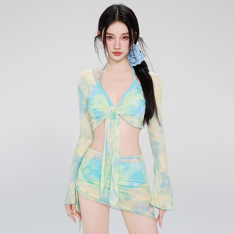 

2024 Women s Four-Piece Swimsuit Set: Fresh, Slimming, Sexy Beachwear with Belly Coverage. Extra Large