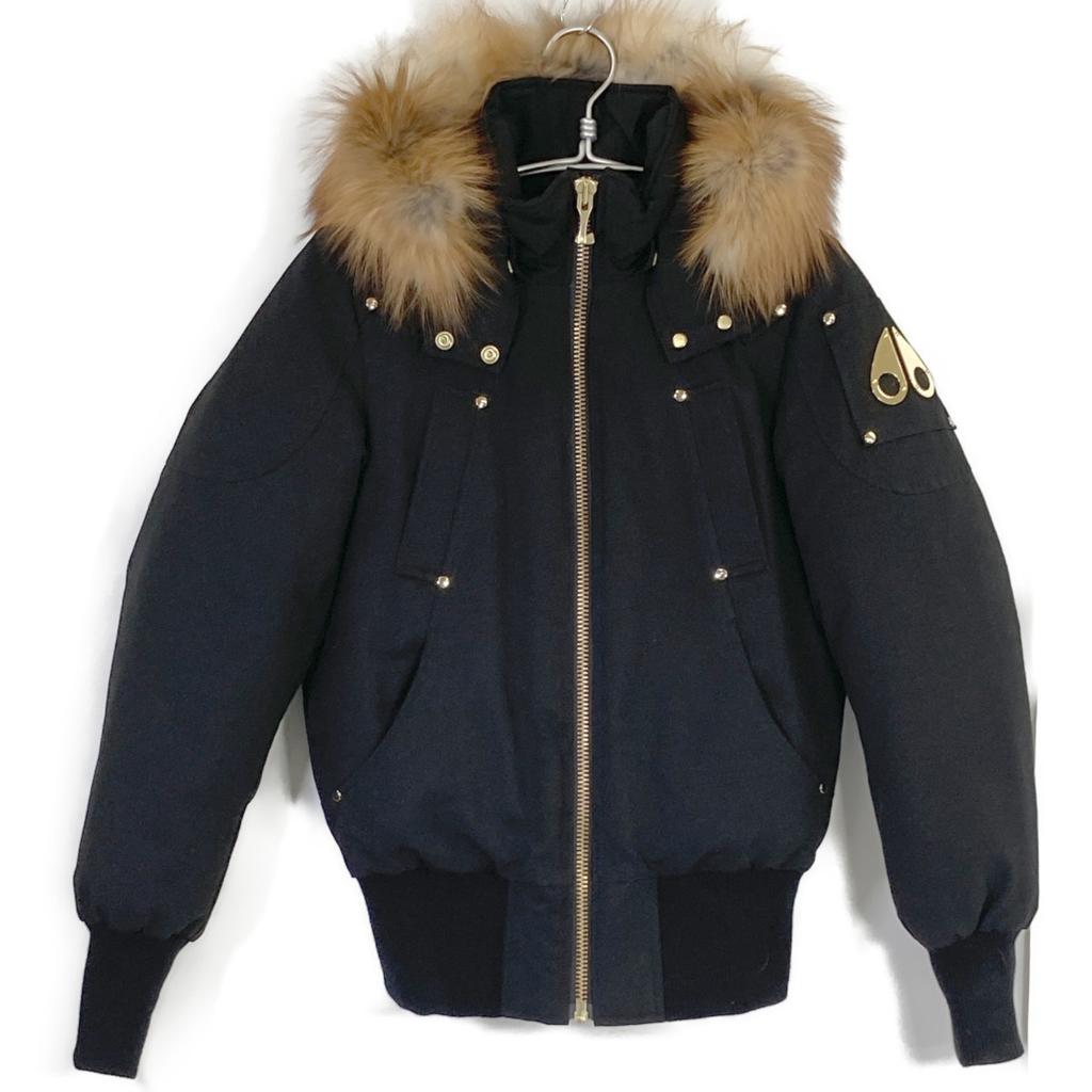 Moose Knuckles Schwarze LITTLE RAPIDS BOMBER Daunenjacke mit Kapuze und Pelzbesatz Jacke S schwarzGebraucht