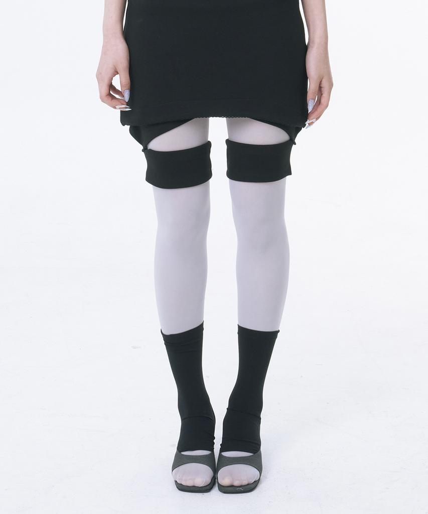 INNERMUSEUM Two-Tone Layered Biker Shorts (Matte Black)