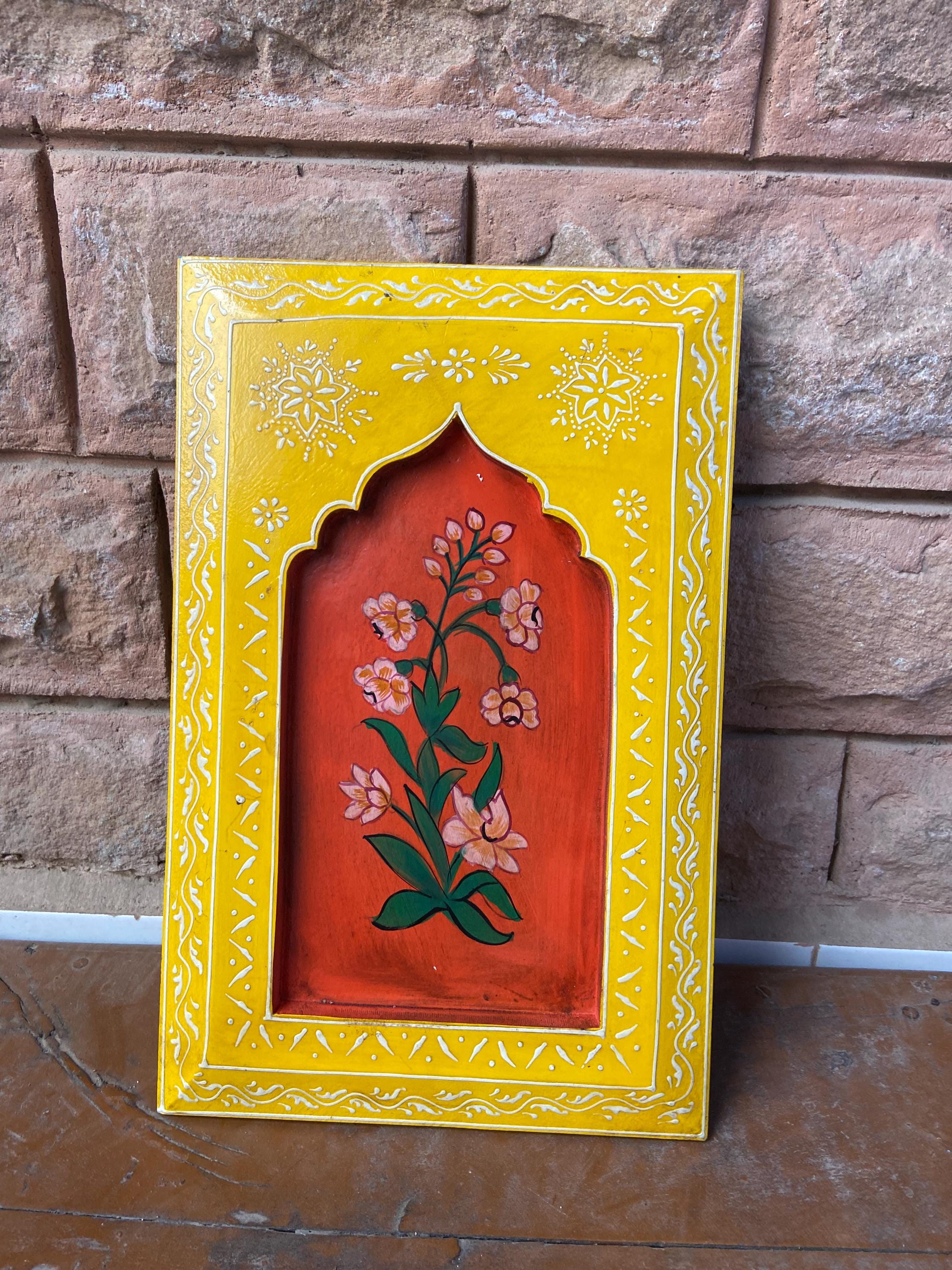 

Hand-Carved Floral Wood Wall Decor: Indian Painted Art Frame 18” X 9” X 24” (l x w x h) різнокольоровий