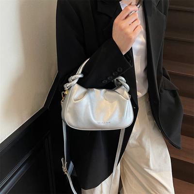 Women's Spring and Summer Niche Design Crossbody Bag Retro and Fashionable Hand-held Pleated Small Bag