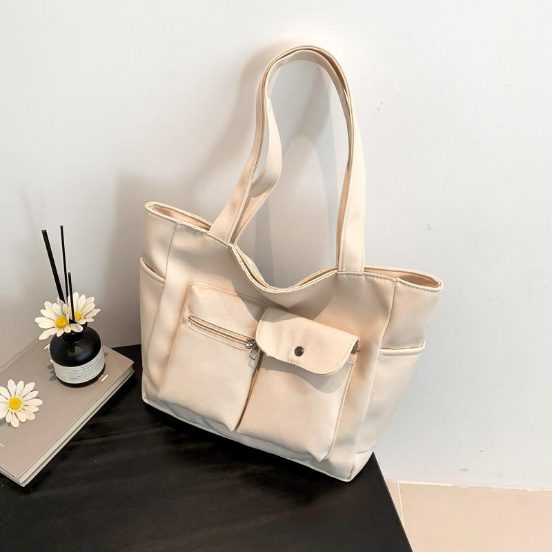 Fashionable Large Capacity Tote Bag For Women Stylish Winter Edition In Black And White