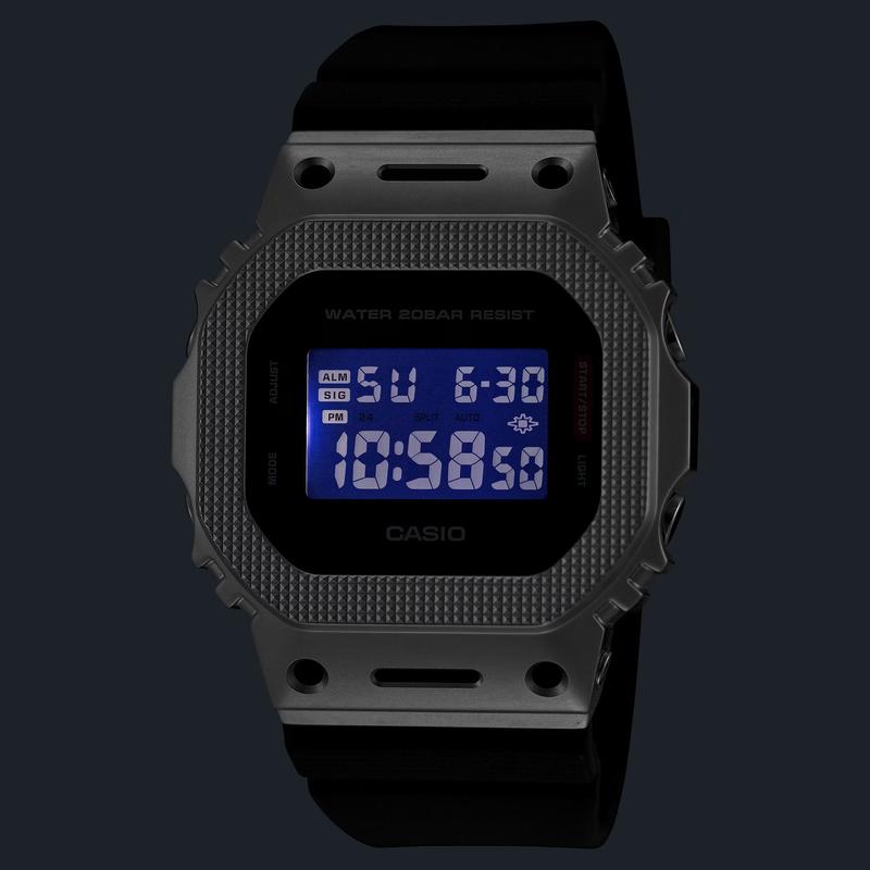 

CASIO 5600 series 200 meters waterproof stopwatch timer Quartz resin strap men s watch gray dial GM-5600BM-1JF сірий колір